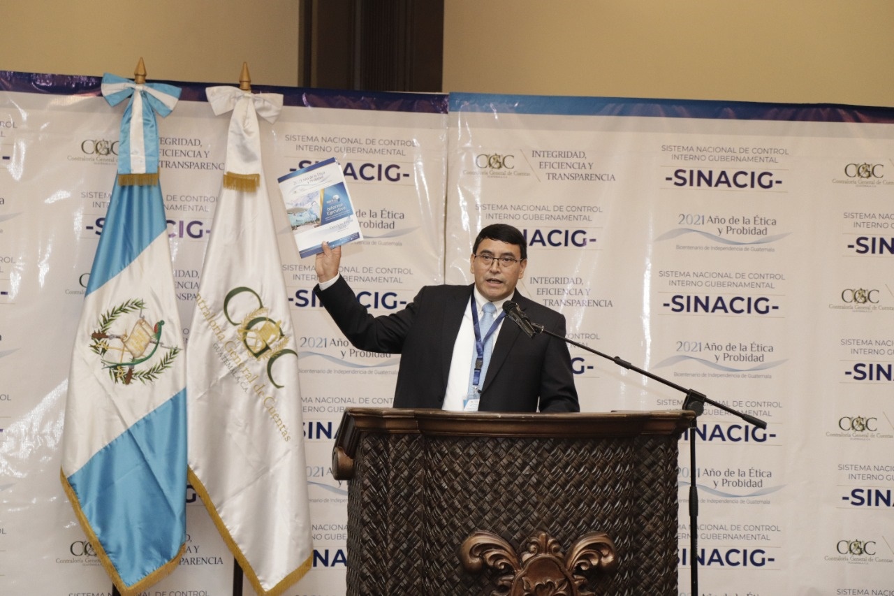 Photo: SAI Guatemala Updates Internal Control Standards